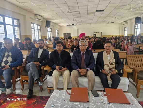 बाहरा विश्वविद्यालय और राजकीय महाविद्यालय कंडाघाट ने छात्र सशक्तिकरण हेतु समझौता ज्ञापन (MoU) पर किए हस्ताक्षर