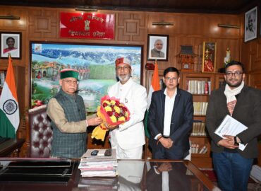 बाहरा विश्वविद्यालय के कुलपति प्रो. कृष्णकान्त दवे ने राज्यपाल से की शिष्टाचार भेंटबाहरा विश्वविद्यालय के माननीय कुलपति प्रो. कृष्णकान्त दवे ने हिमाचल प्रदेश के माननीय राज्यपाल श्री शिव प्रताप शुक्ल जी से लोकभवन में शिष्टाचार भेंट की