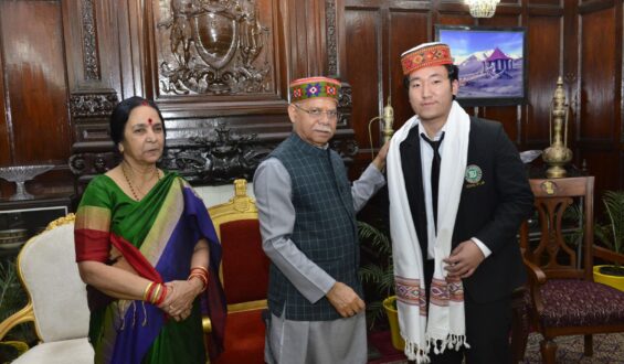 Bahra University takes immense pride in sharing that students from Arunachal Pradesh and Mizoram, under the Cultural Exchange Program, had the esteemed opportunity to visit Lok Bhawan today.