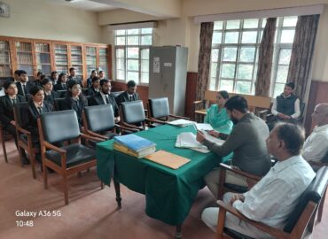Bahra University Law Students Gain Practical Legal Exposure During Educational Visit to National Lok Adalat at Kandaghat Civil Court.