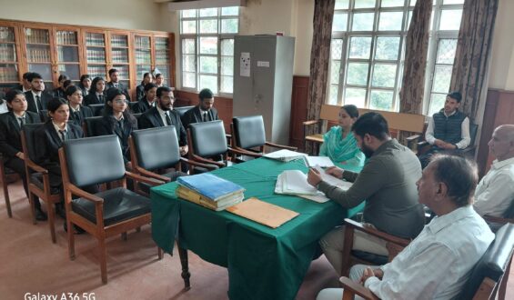 Bahra University Law Students Gain Practical Legal Exposure During Educational Visit to National Lok Adalat at Kandaghat Civil Court.